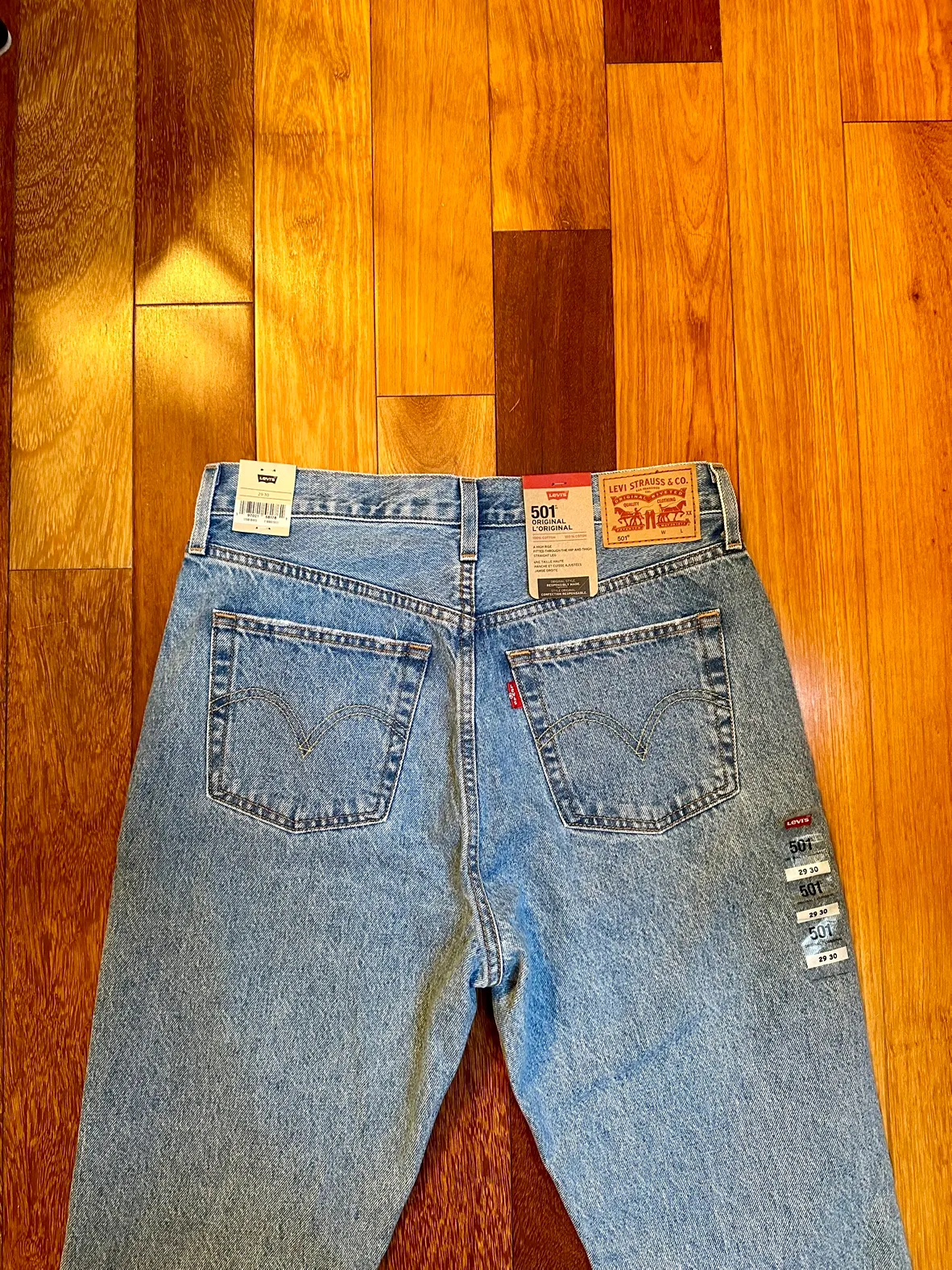 Women’s Levi's 501 jeans brand new with tags size 29/30 image indicator(7)