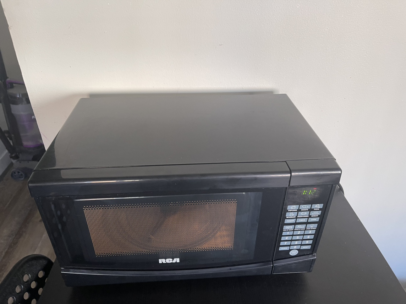 RCA Microwave - photo 3