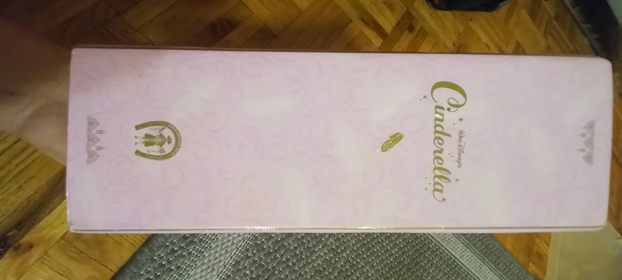 Walt Disney's  Knickerbacker Cinderella image indicator(8)