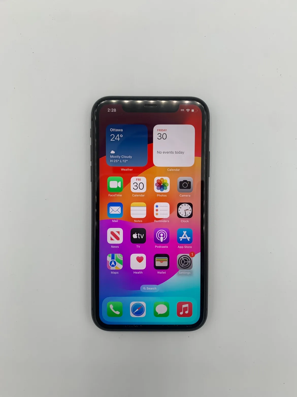 iPhone 11 64GB Great Condition thumbnail