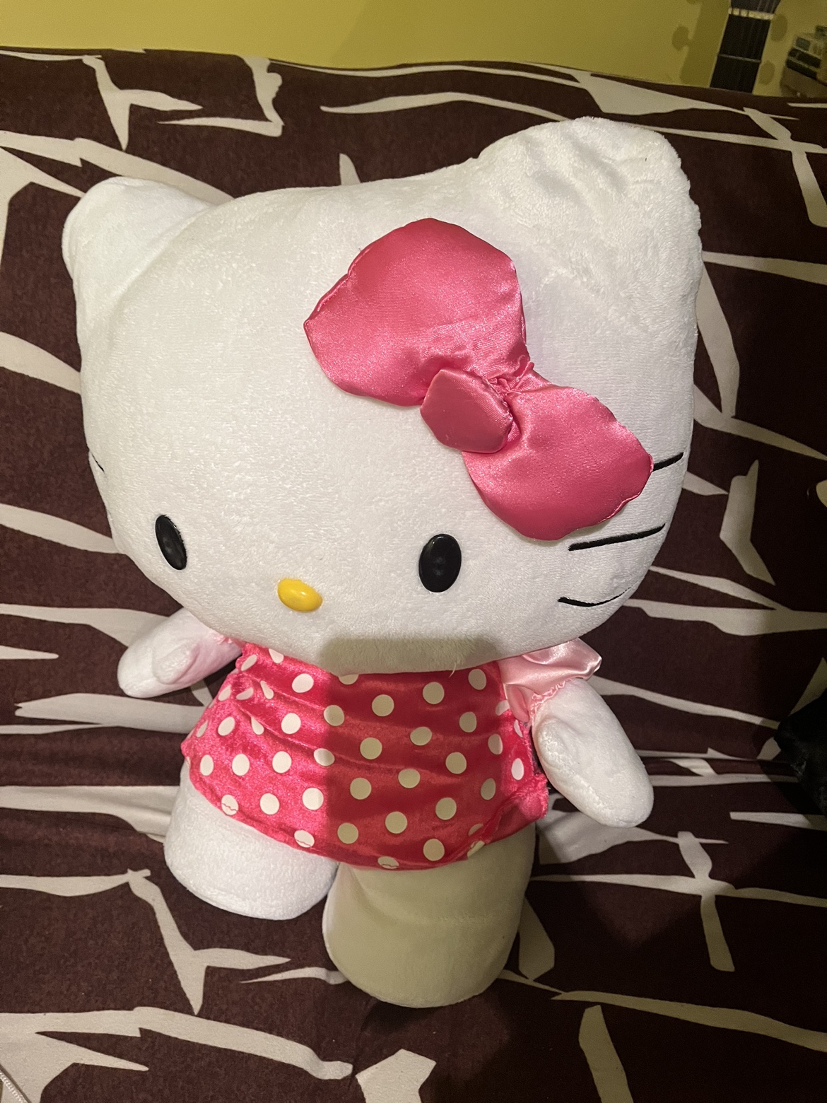 Big Hello Kitty Plush - photo 2