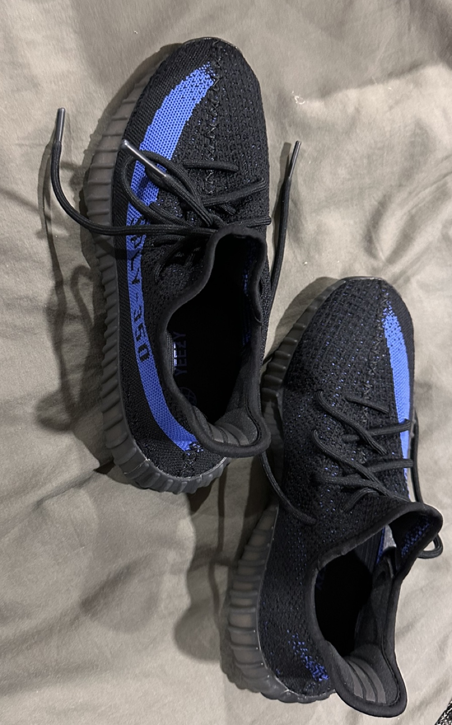 adidas Yeezy Boost 350 V2 Dazzling Blue - photo 2