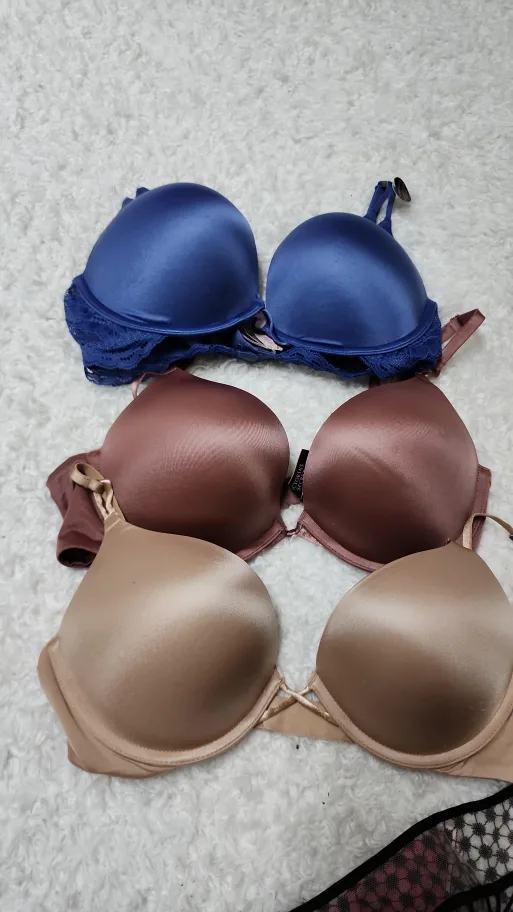 Victoria's Secret Bras thumbnail