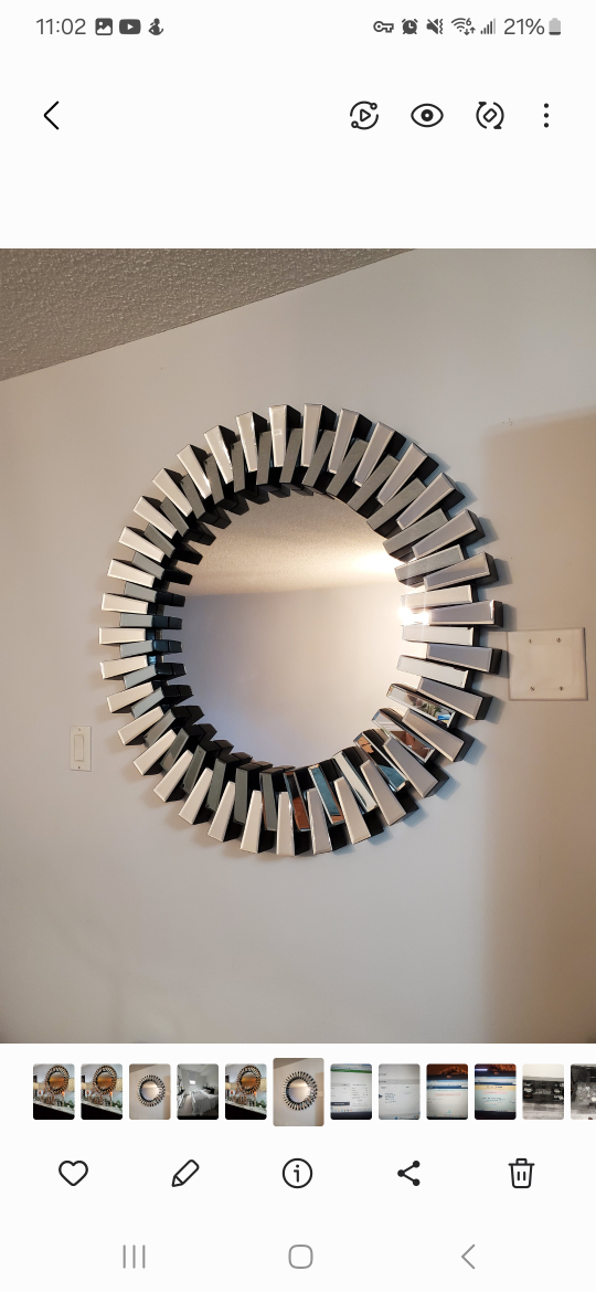 Round Mirror