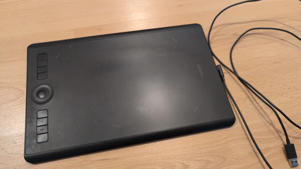 Wacom Intuos Pro Medium - PTH-660 (Tablet Only) thumbnail