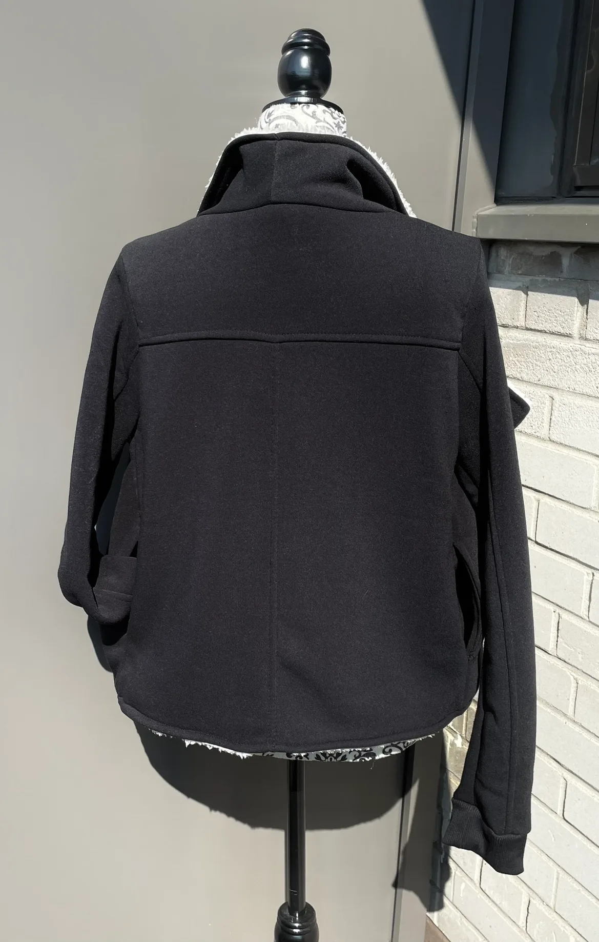 Black Fleece Jacket image indicator(5)