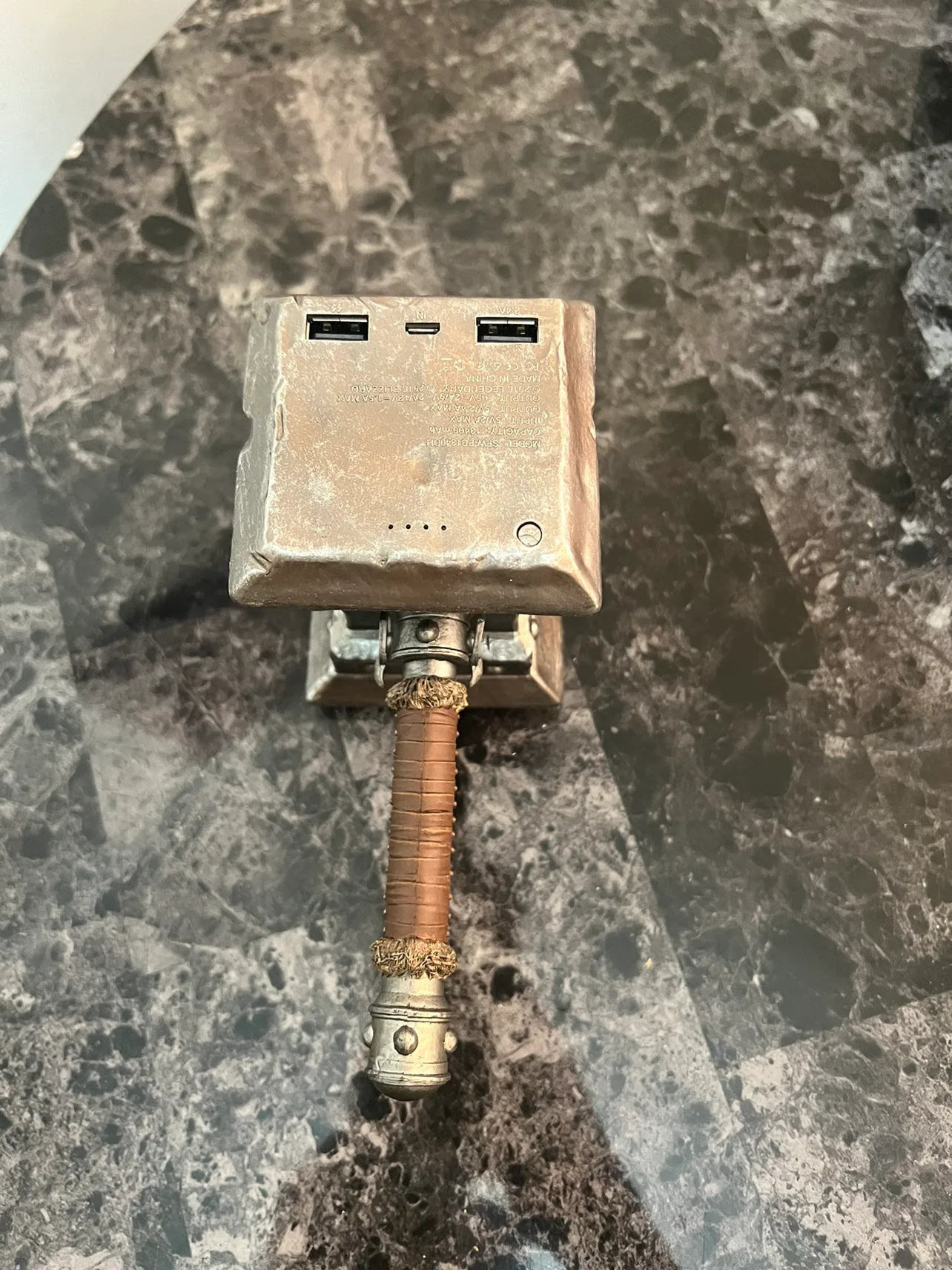 Warcraft Doomhammer Power Bank image indicator(6)