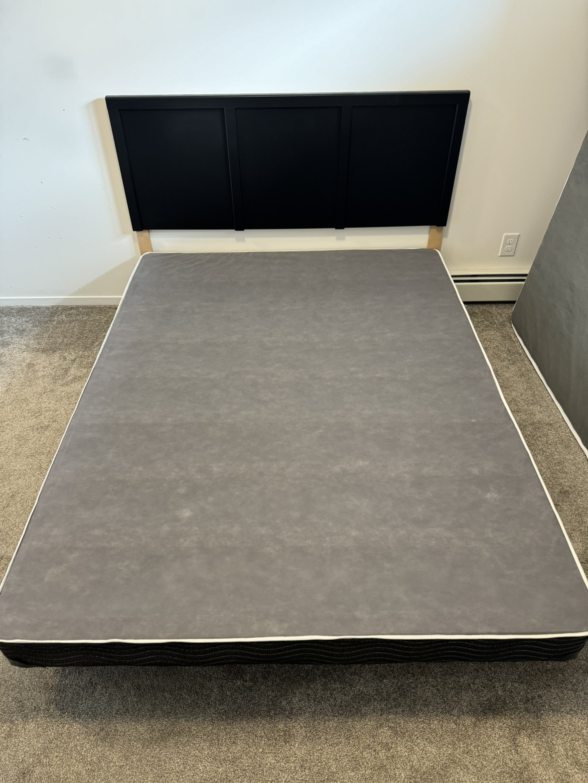 Queen-Sized Bed Frame with Headboard & mattress - photo 3