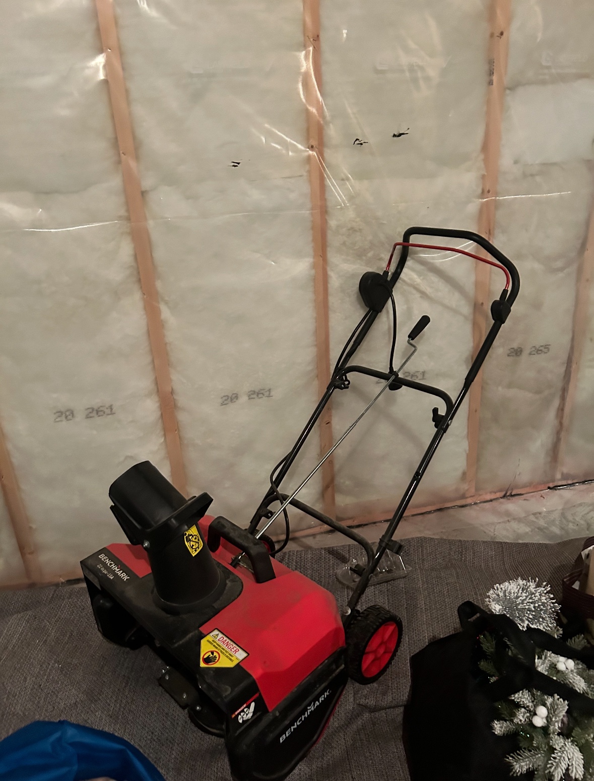 Benchmark 22 inch Snowblower