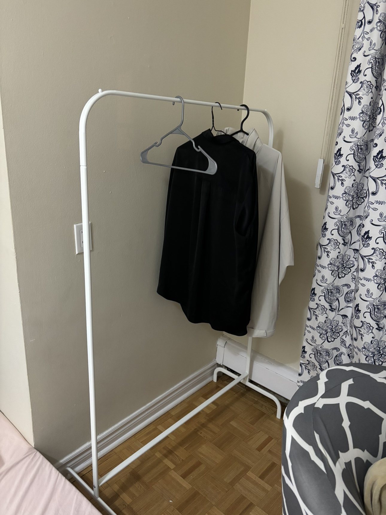 IKEA Clothes Rack - photo 2