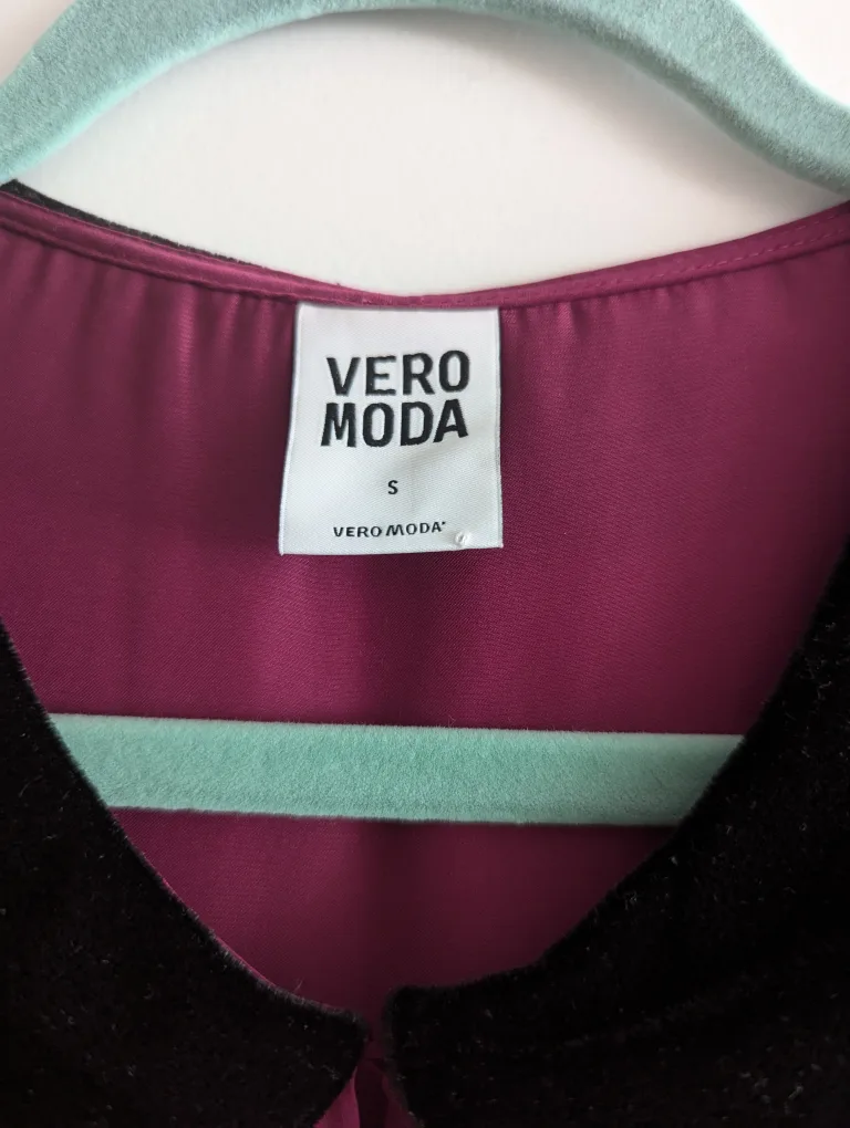 Vero Moda burgundy satin blouse image indicator(2)