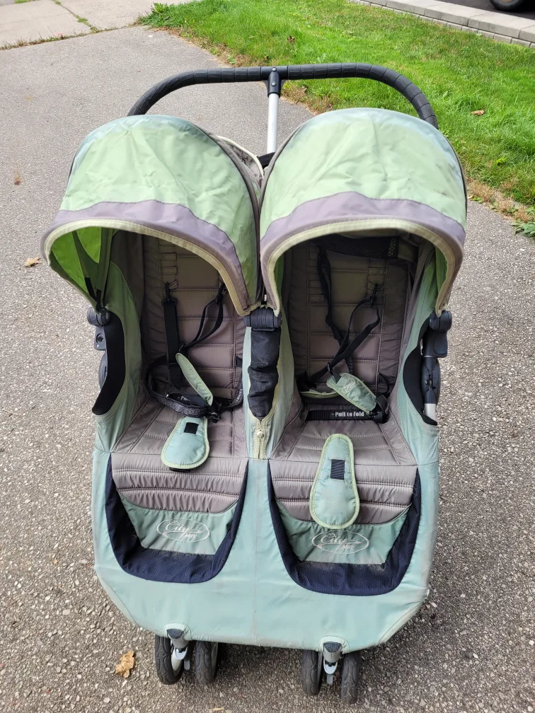 City Mini Baby Jogger Double Stroller - Make an Offer!!! image indicator(2)