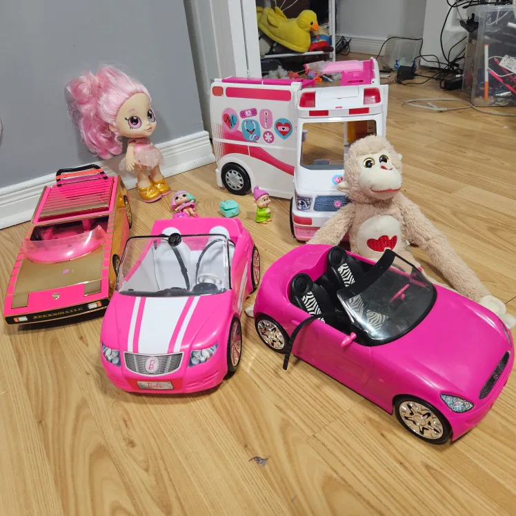 Barbie Pink Convertible Car thumbnail