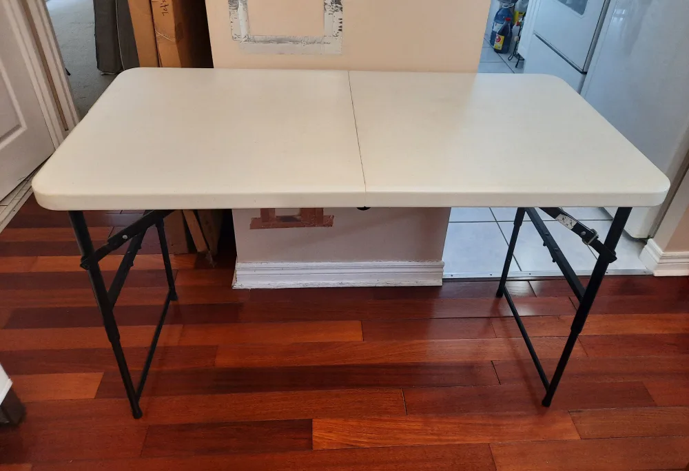 Plastic Folding Table thumbnail