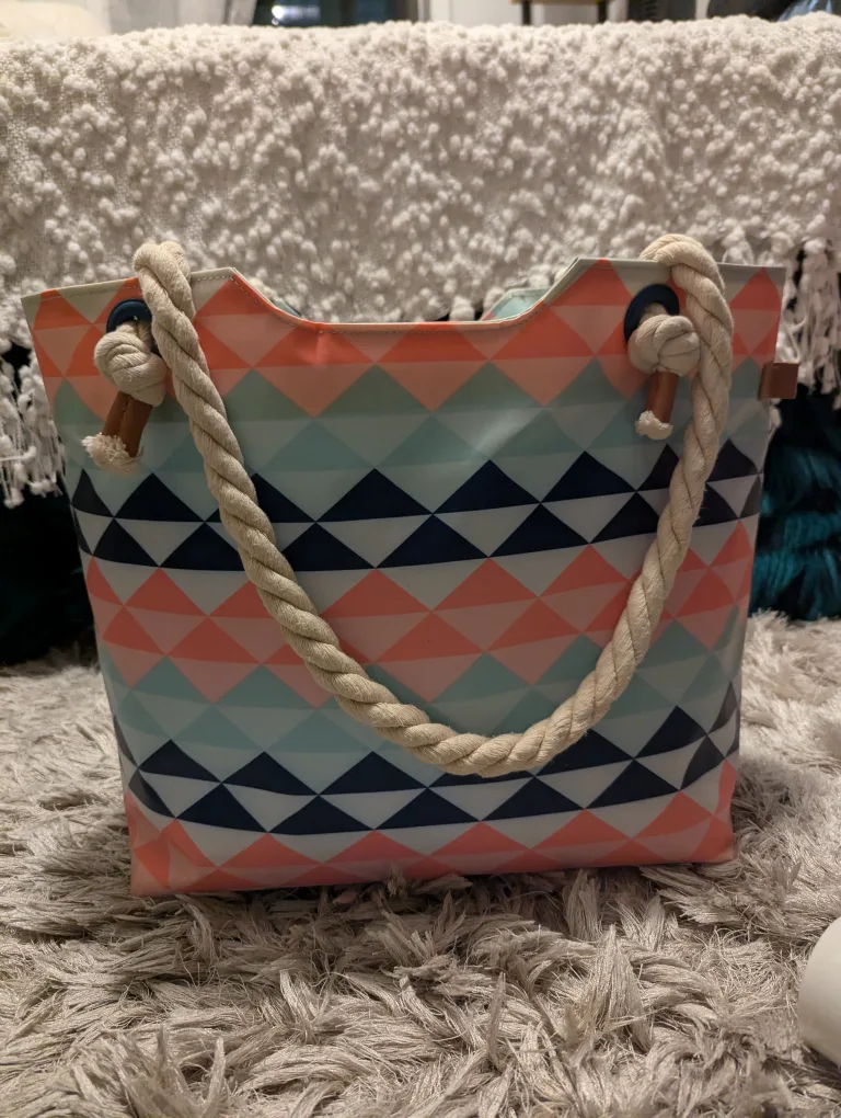 Insulated tote Bag thumbnail