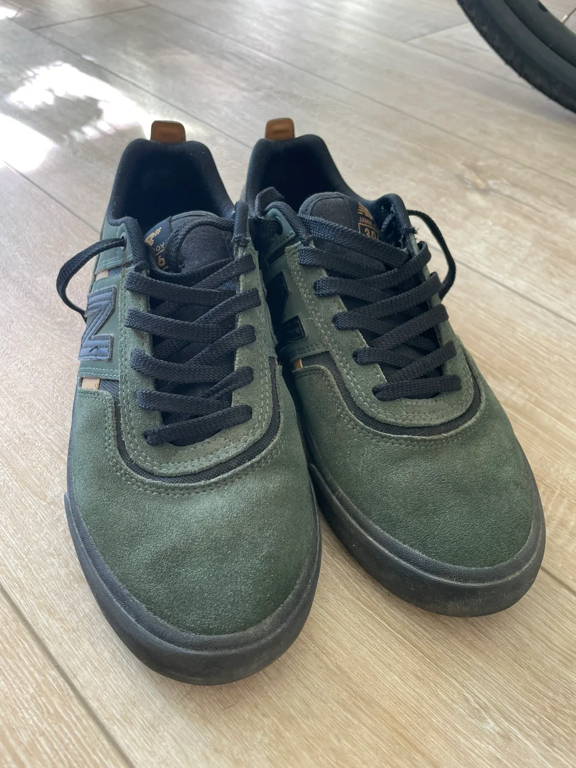 New Balance shoes Men’s 9US thumbnail
