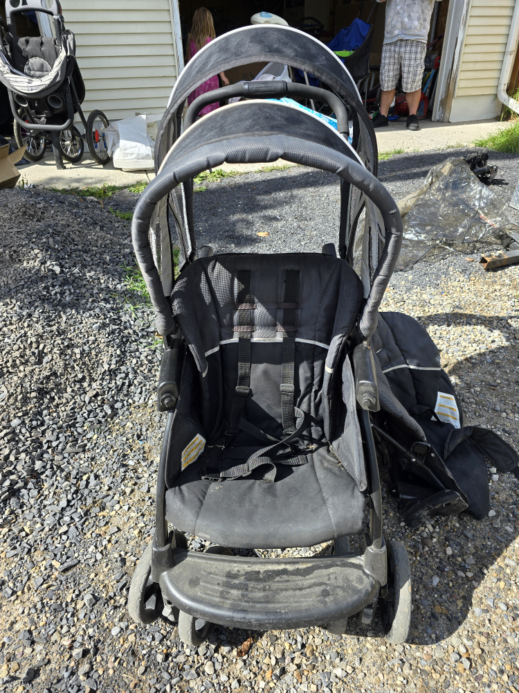 Graco ready 2 grow Double Stroller with Rain cover