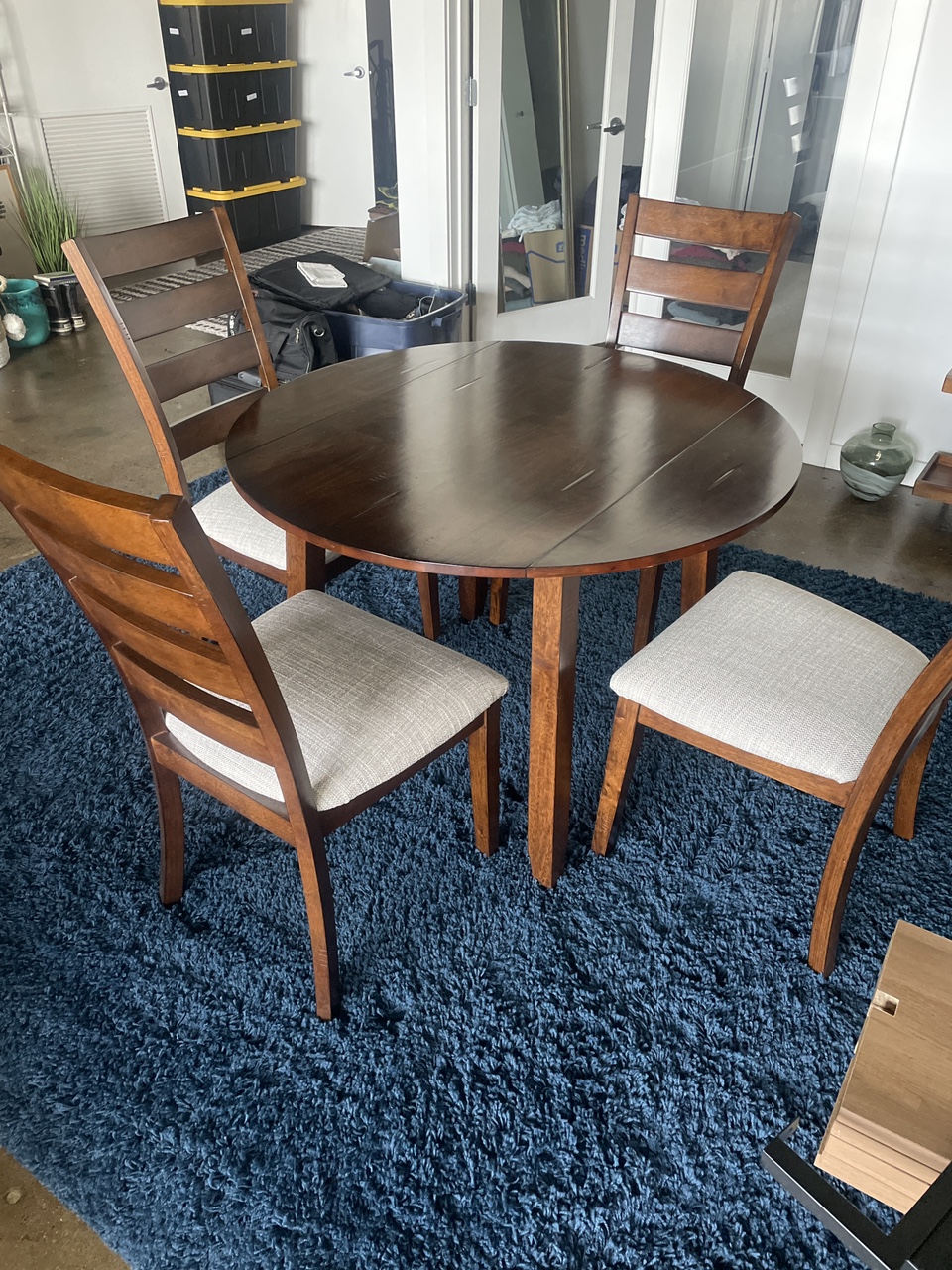 Round Table with 4 Chairs