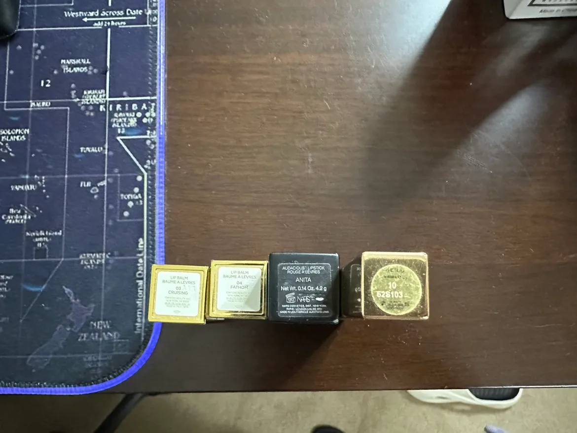 Lipstick Bundle image indicator(2)