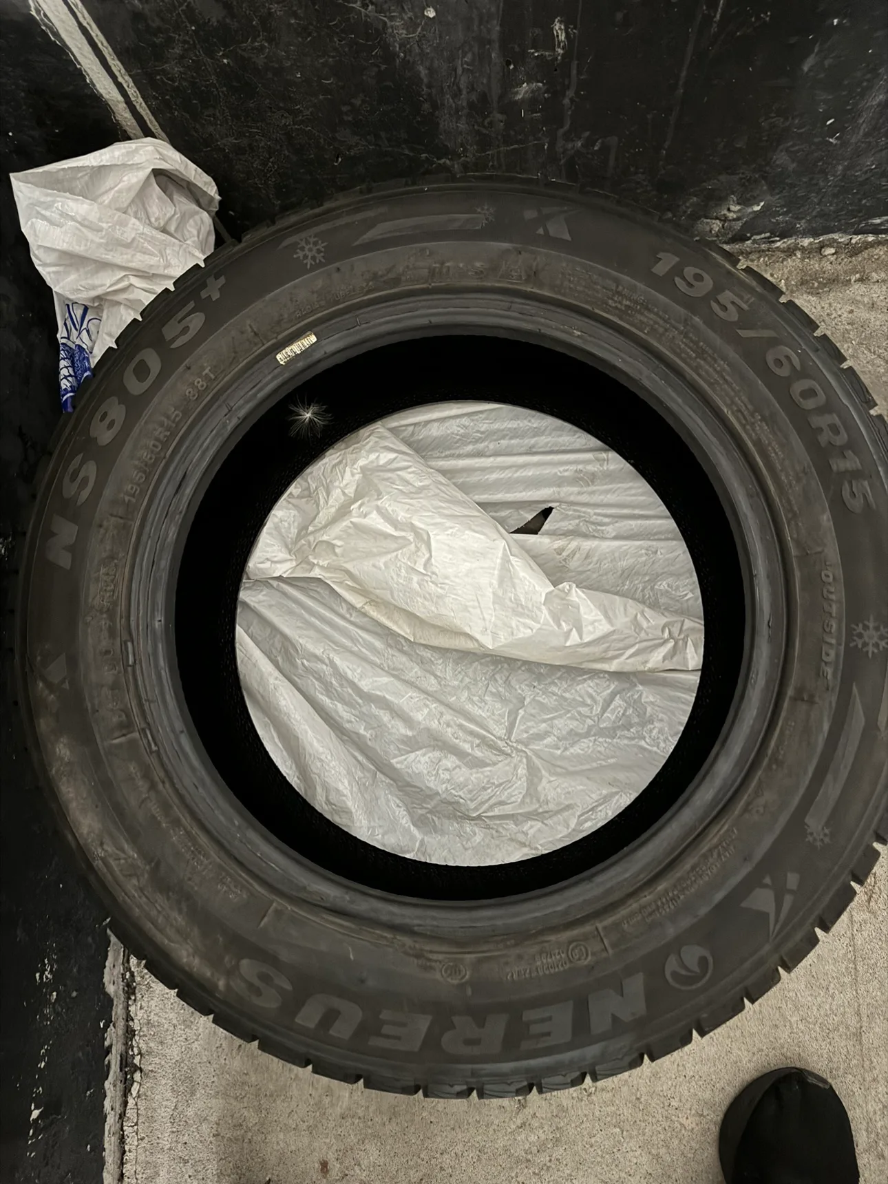 5 Hercules Roadtour tires on rims image indicator(2)