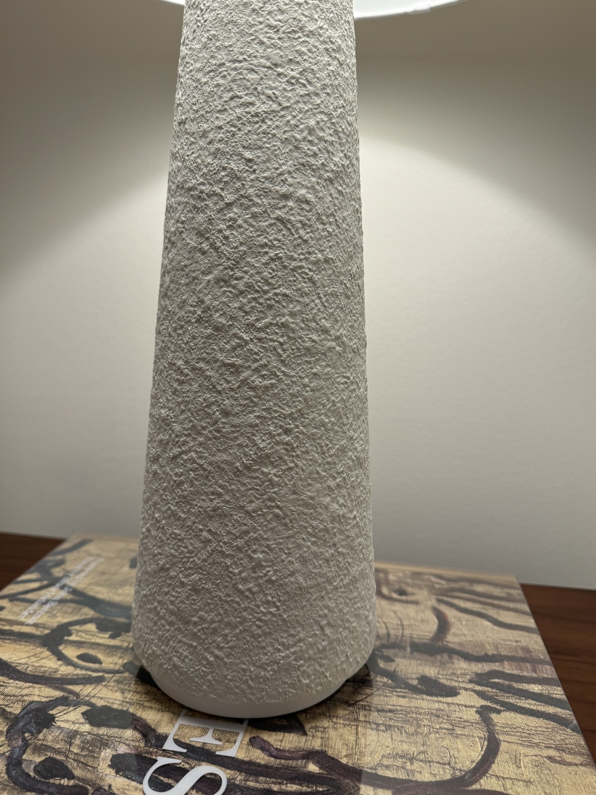 White Ceramic Lamp - photo 2