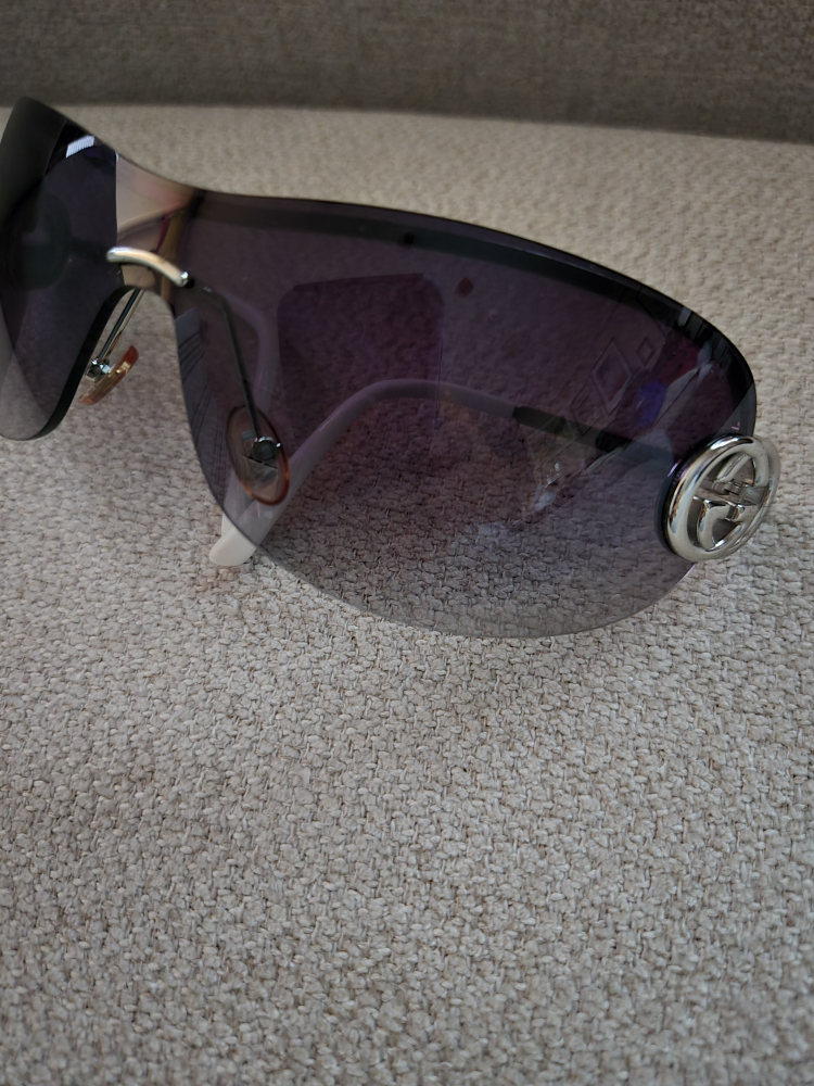 Authentic Gucci Sunglasses - photo 2