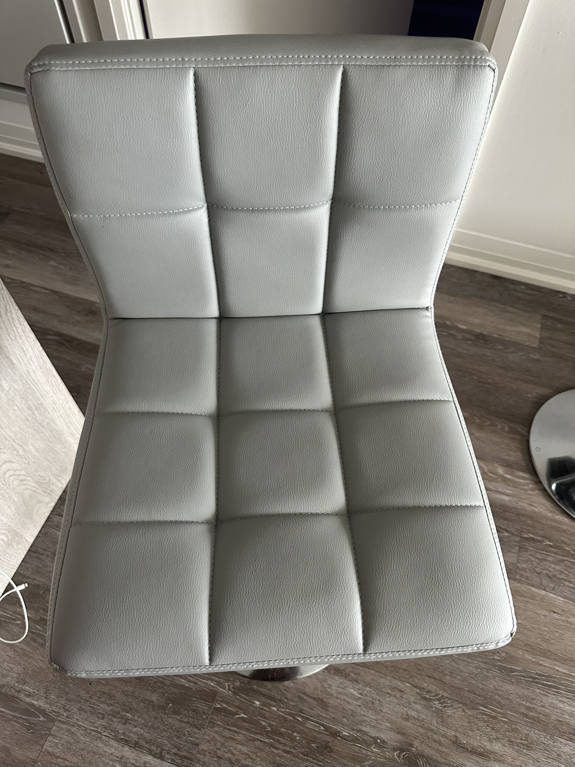 Grey Bar Stool moving sale - photo 4