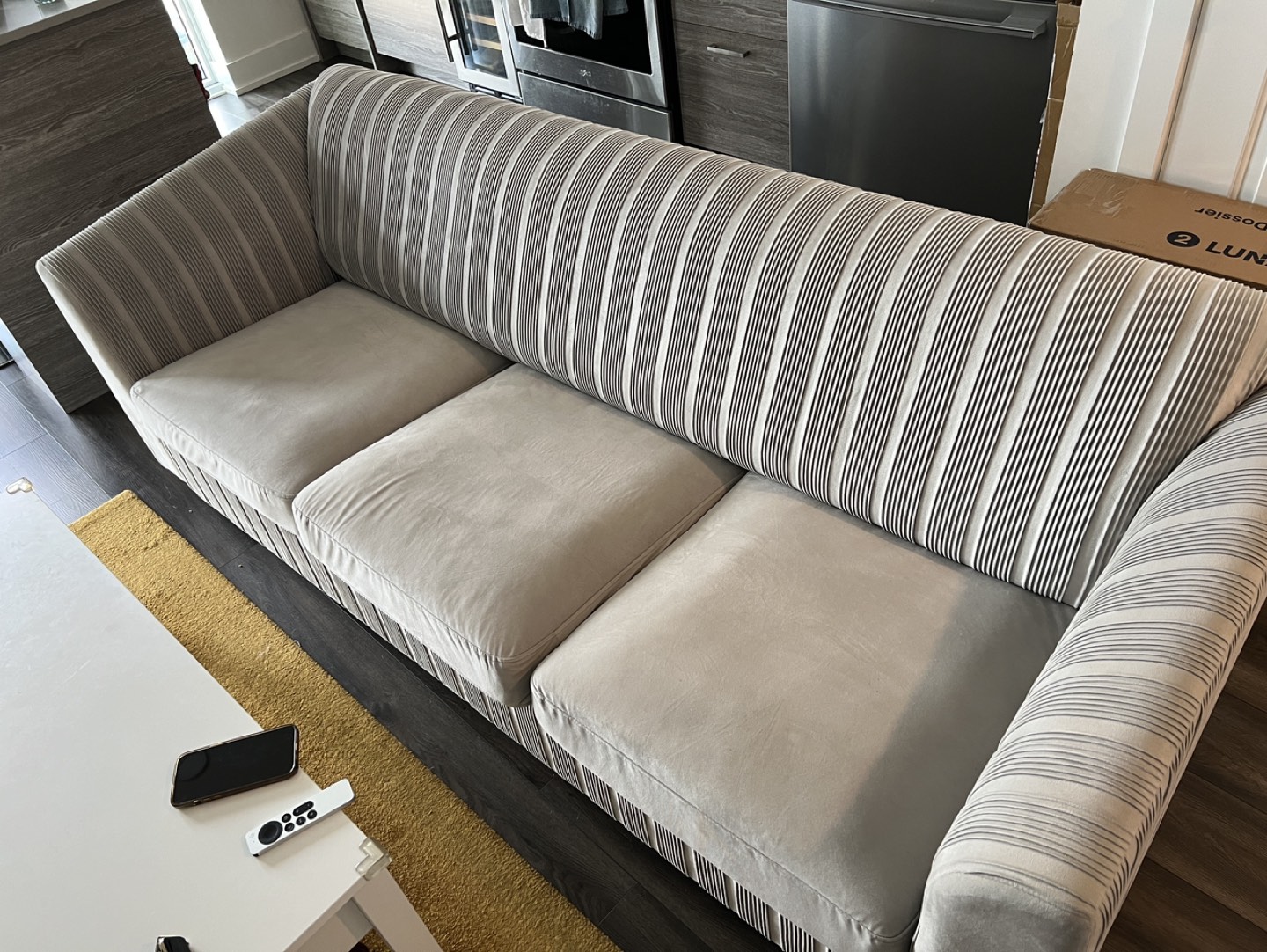 GREY PLEATED VELVET sofa - photo 4