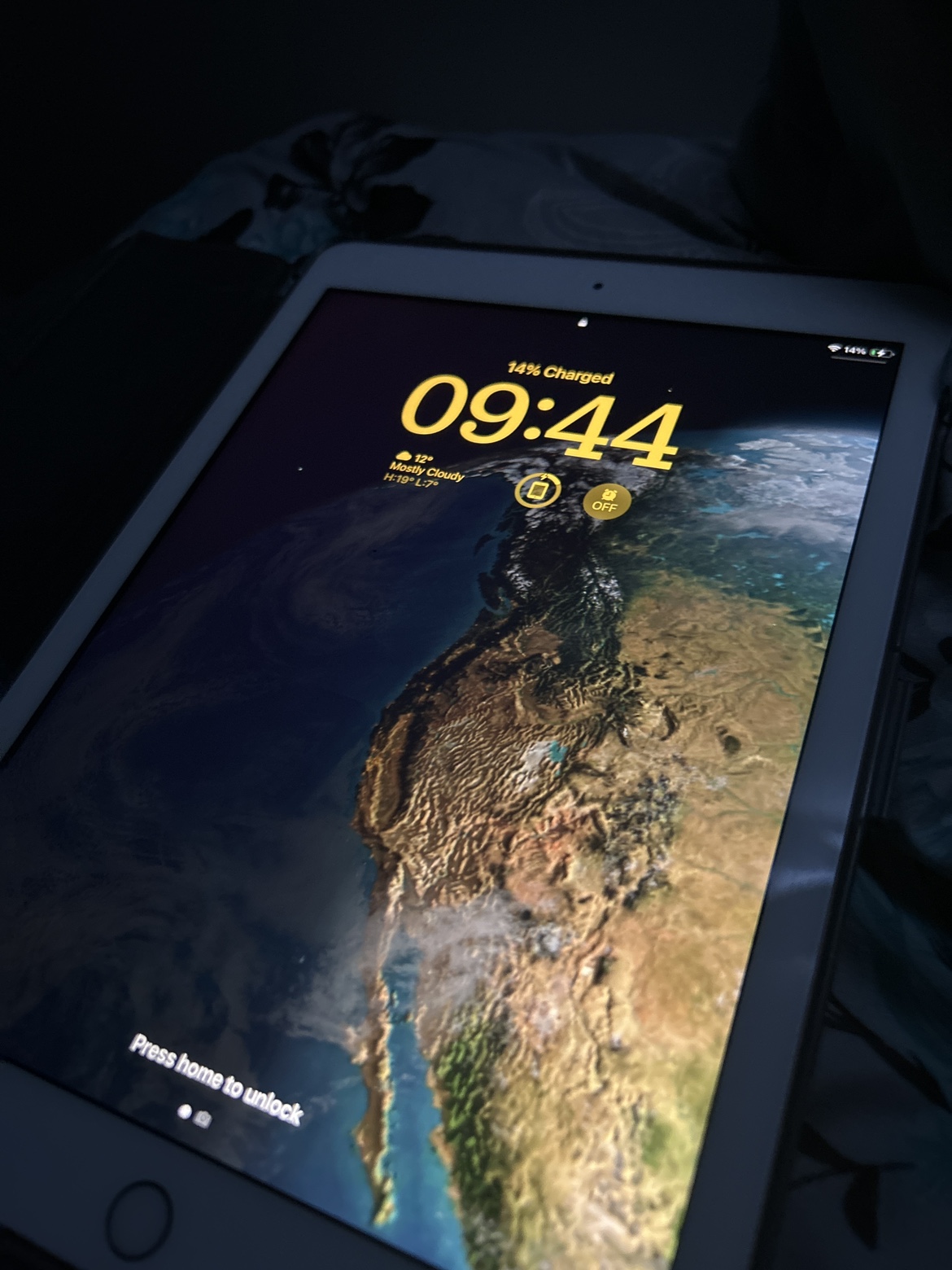 iPad 6th generation. (White) - photo 2