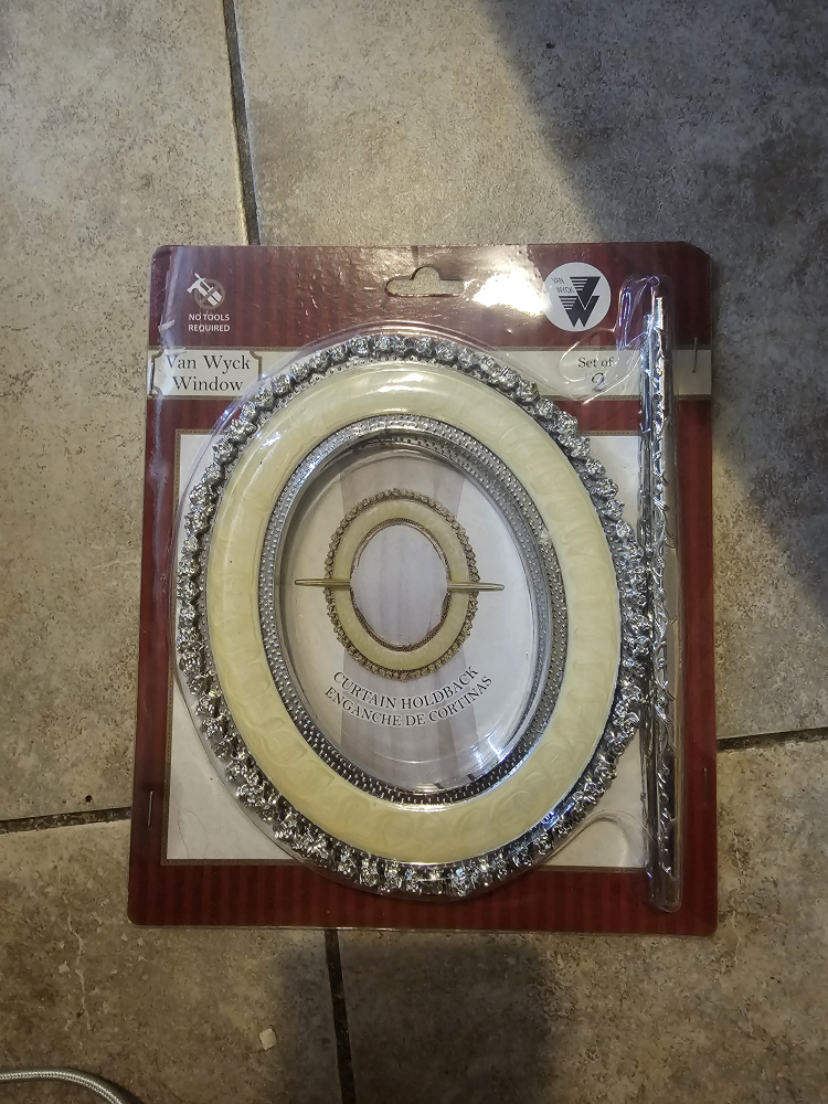 curtain holdback - photo 2