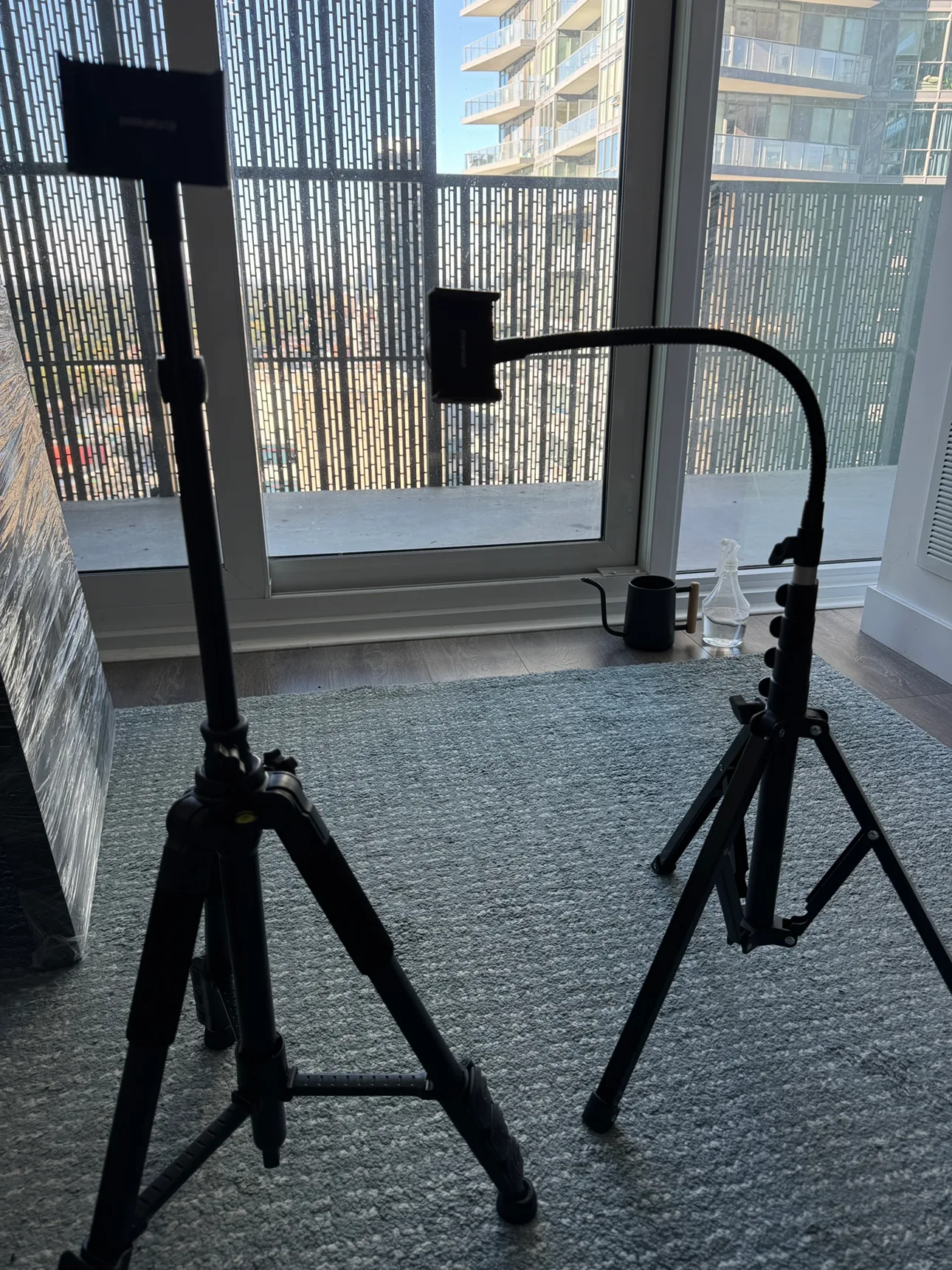 Phone tripods thumbnail