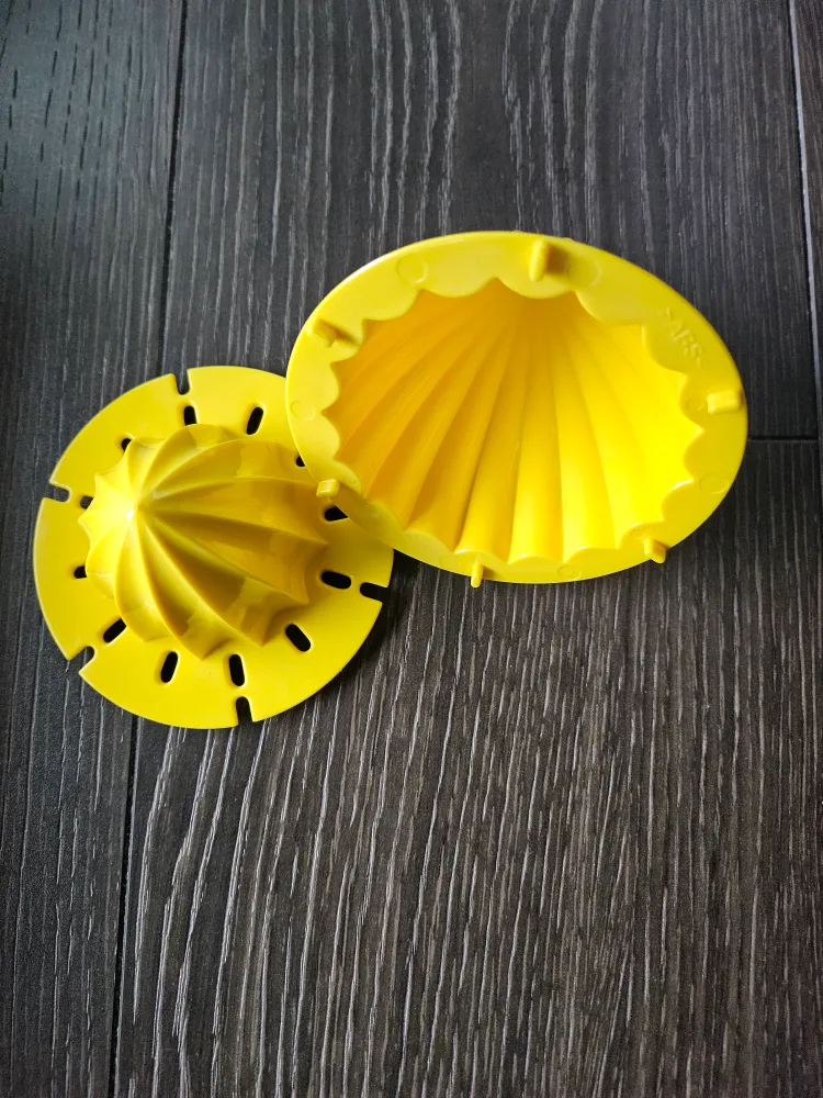 Lemon juicer #freecycle thumbnail