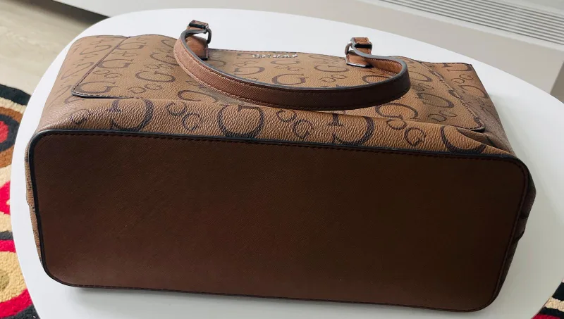 Guess Brown Tote Bag image indicator(2)