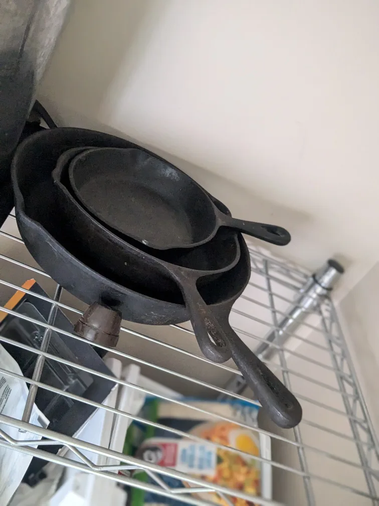 cast iron set, sell as is image indicator(2)