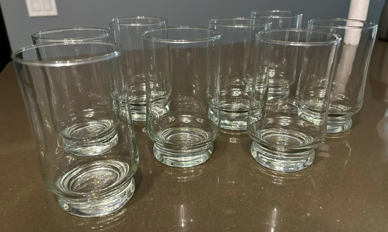 Set of 8 Glass Tumblers image indicator(2)