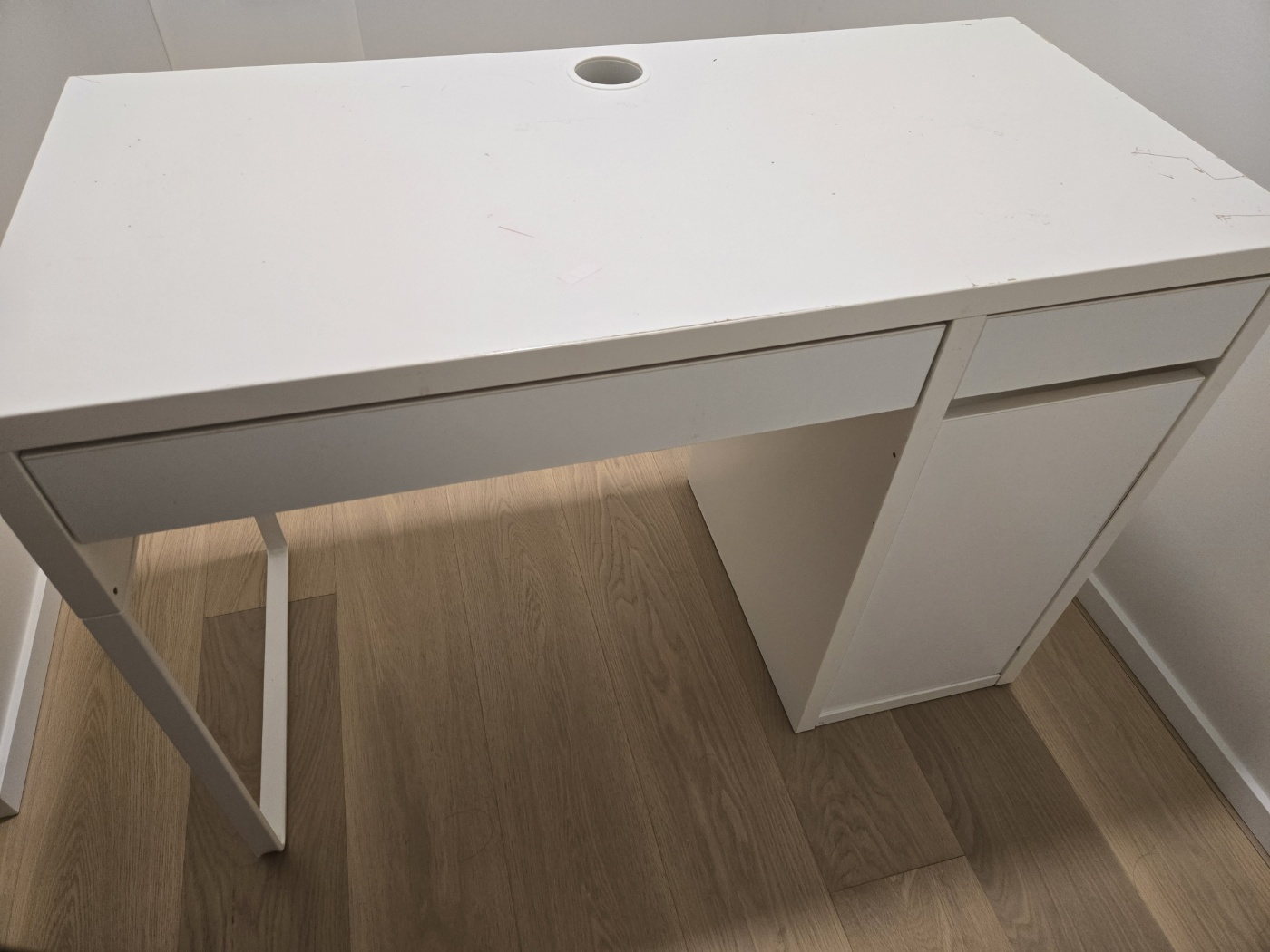 desk ( free)