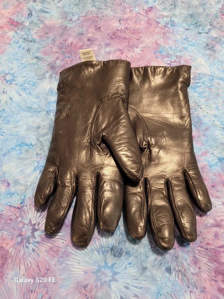 Black Leather Gloves image indicator(2)