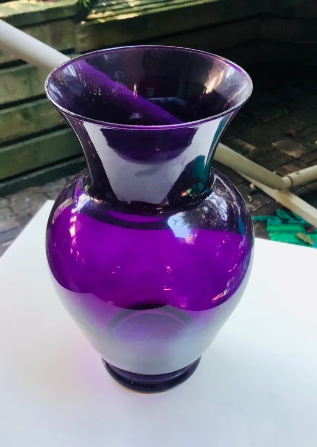 Purple Glass Vase 🧡 thumbnail