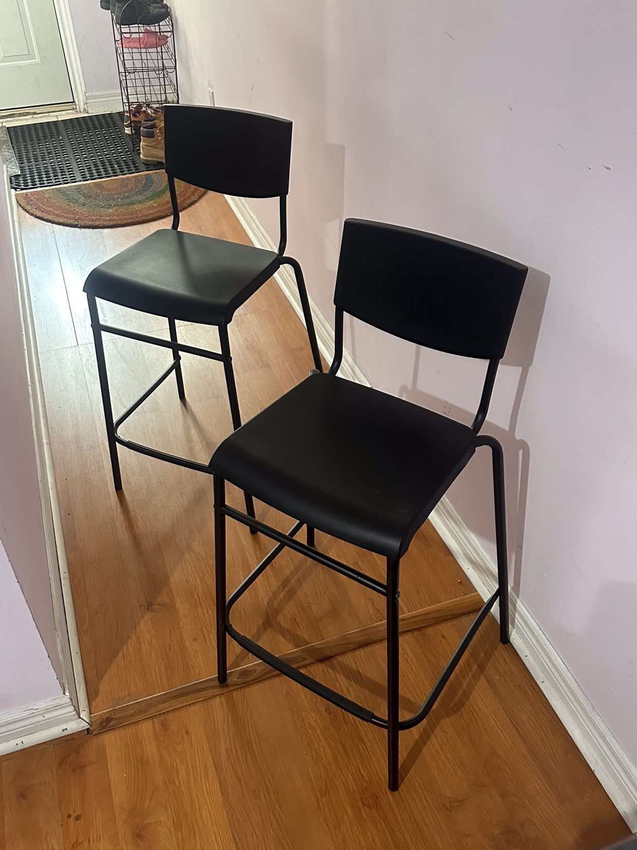 2 Bar Stools - photo 2