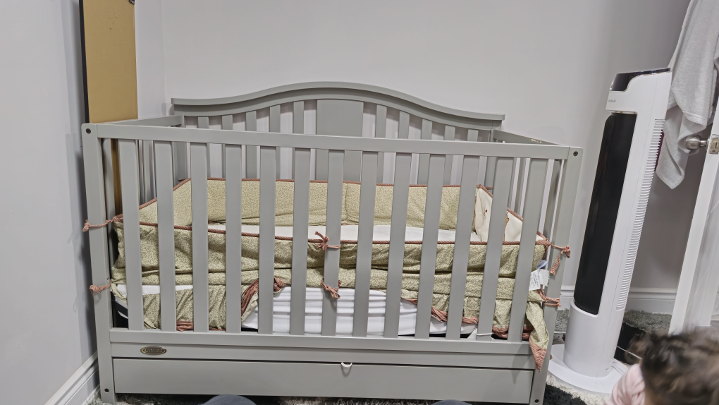 4 in one graco crib with mattress