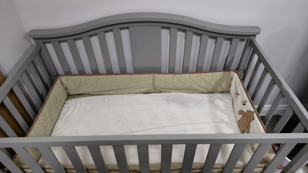 4 in one graco crib with mattress - photo 3