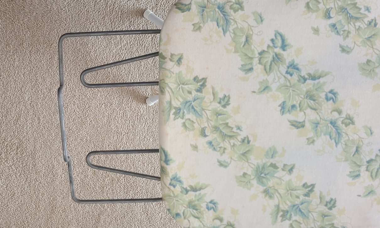 Ironing Board for all your ironing needs - photo 4