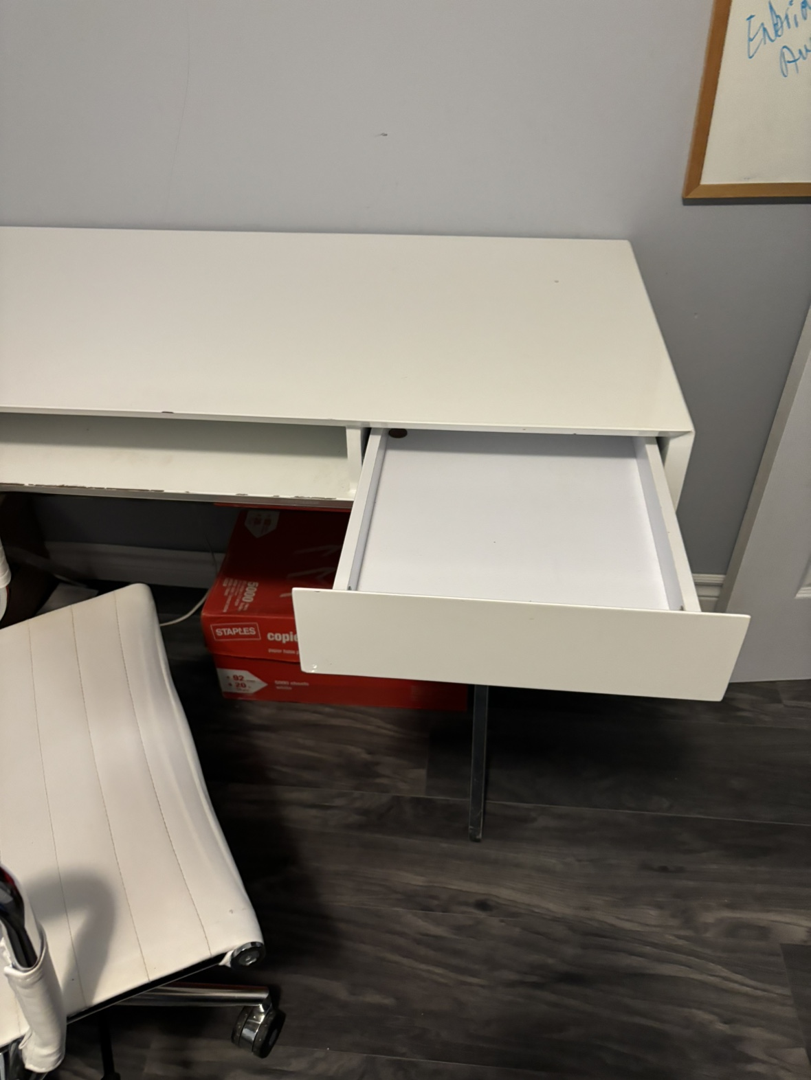 White Desk with Drawer and Matching Chair - photo 4