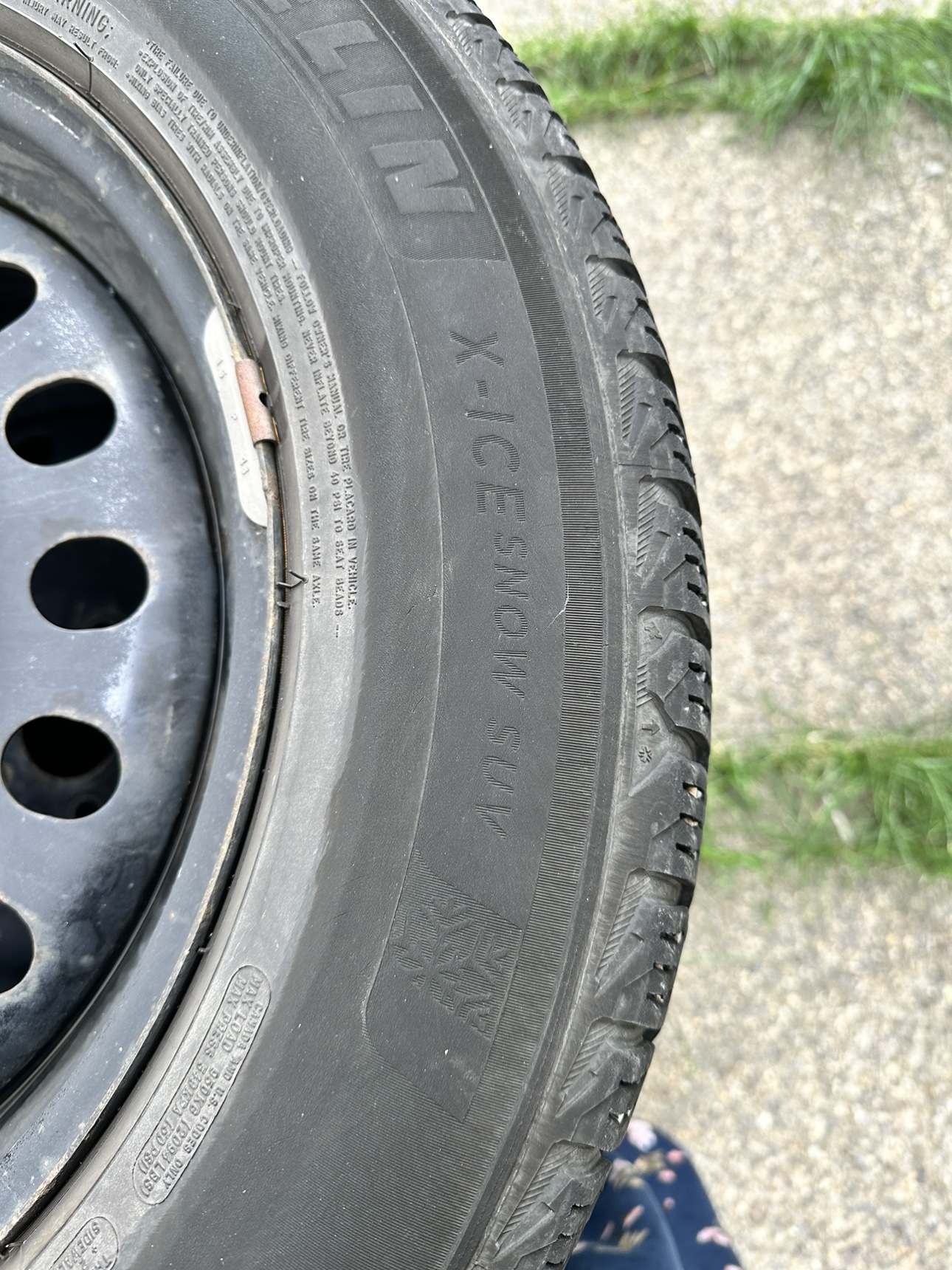 Michelin X-ICE SNOW SUV Set of 4 Winter Tires with Rims - photo 4