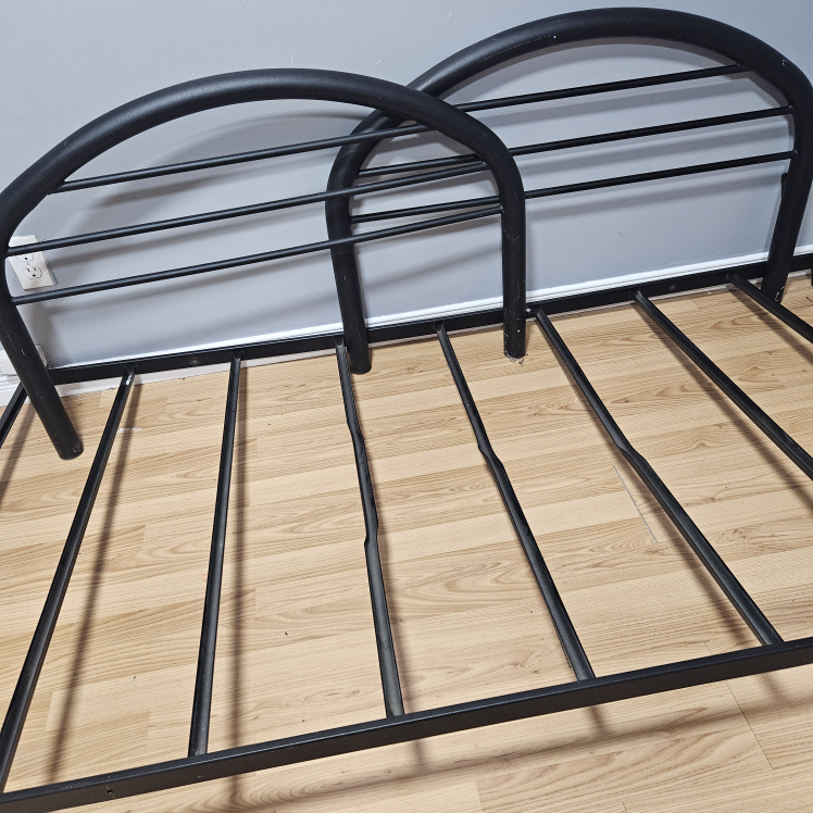 twin  black matal Bed Frame