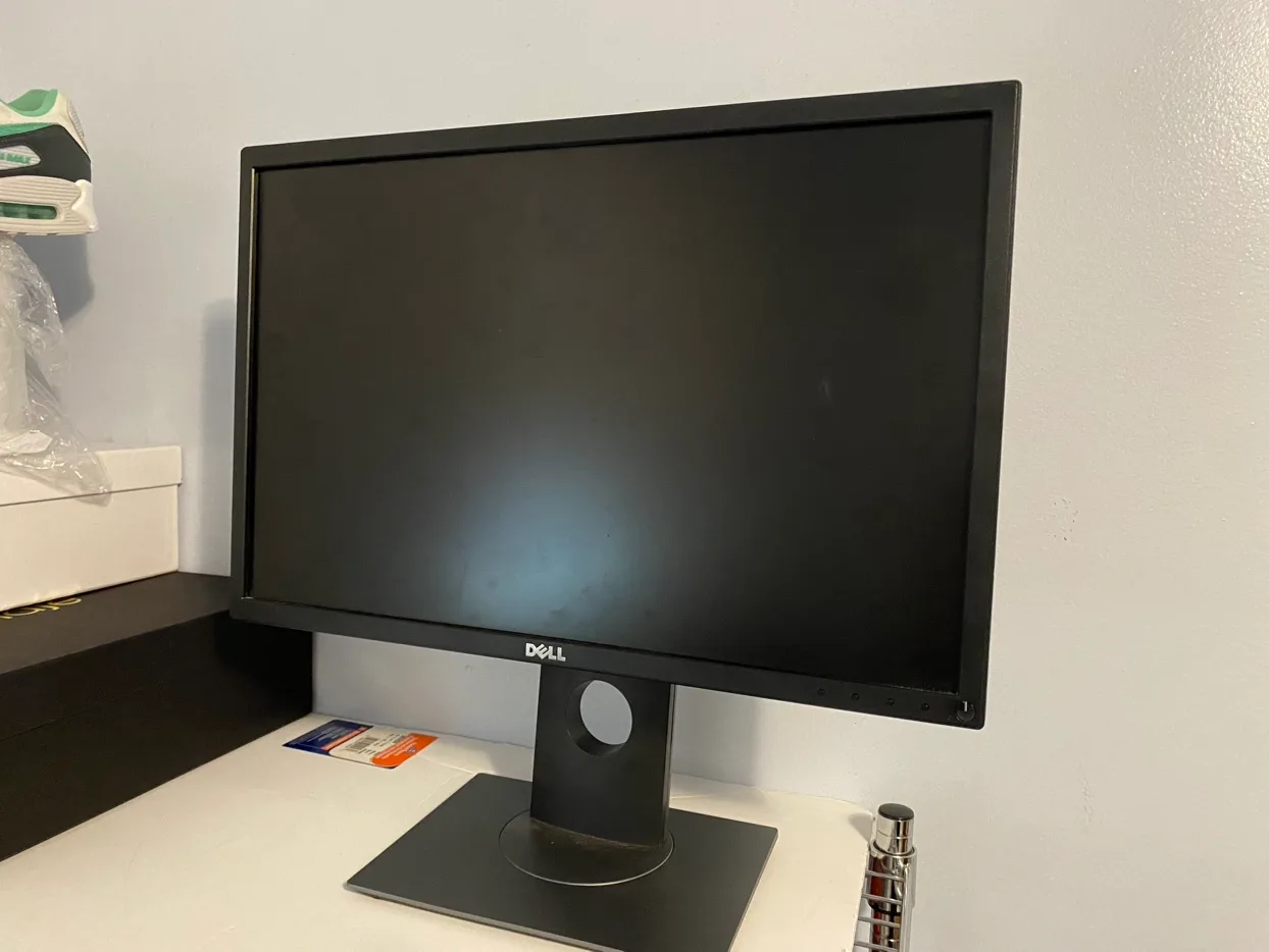 DELL 22 INCH FLAT PANEL w/ TELESCOPIC STAND thumbnail