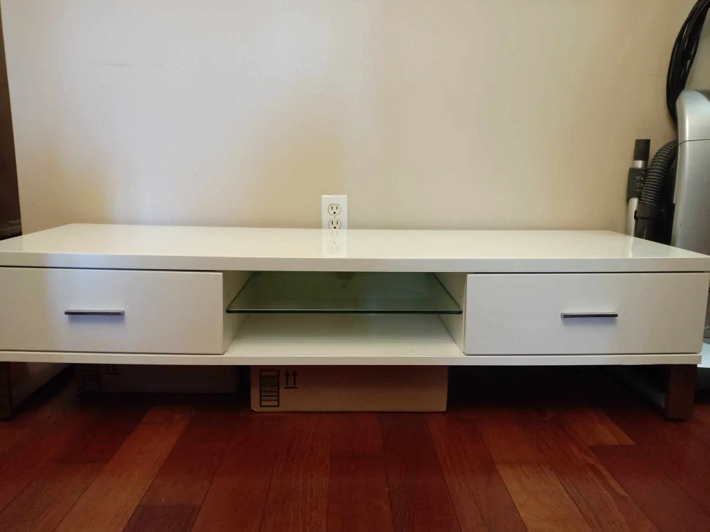 White TV Stand image indicator(2)