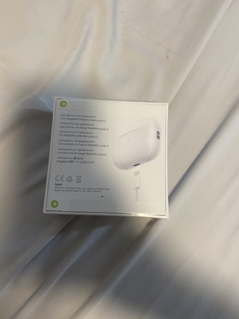 Apple AirPods Pro gen 2 (MagSafe Charging Case) - photo 2