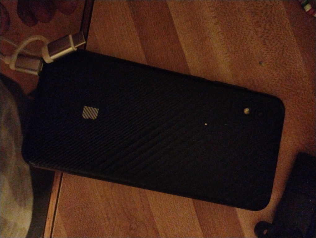 unlocked phone - photo 2