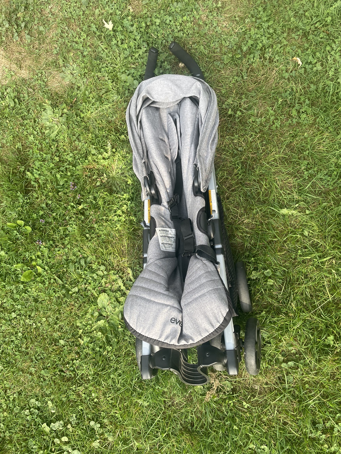 Evenflo travel stroller - photo 3